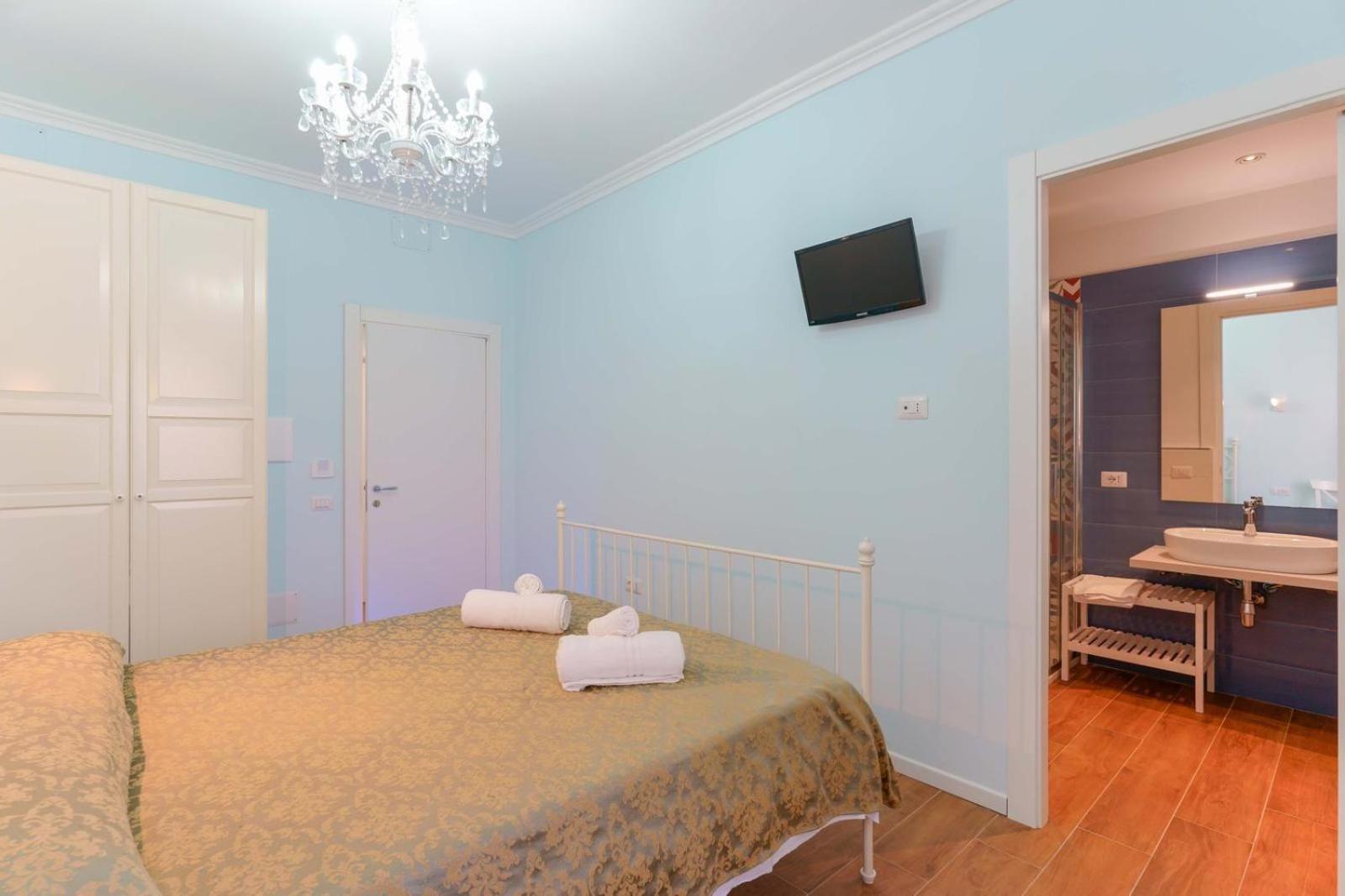 Al Teatro Lirico Hotel Cagliari Luaran gambar